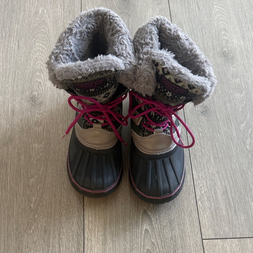 London Fog Black and Pink Snow Boots